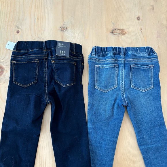 NWT Girls 4T Gap Jeggings Skinny Jeans 2 Pairs - Picture 3 of 6